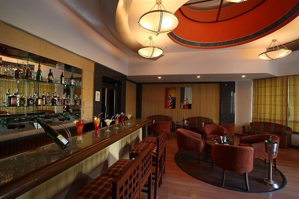 Katriya De Royal Hotel Hyderabad Bagian luar foto