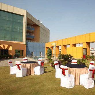 Katriya De Royal Hotel Hyderabad Bagian luar foto